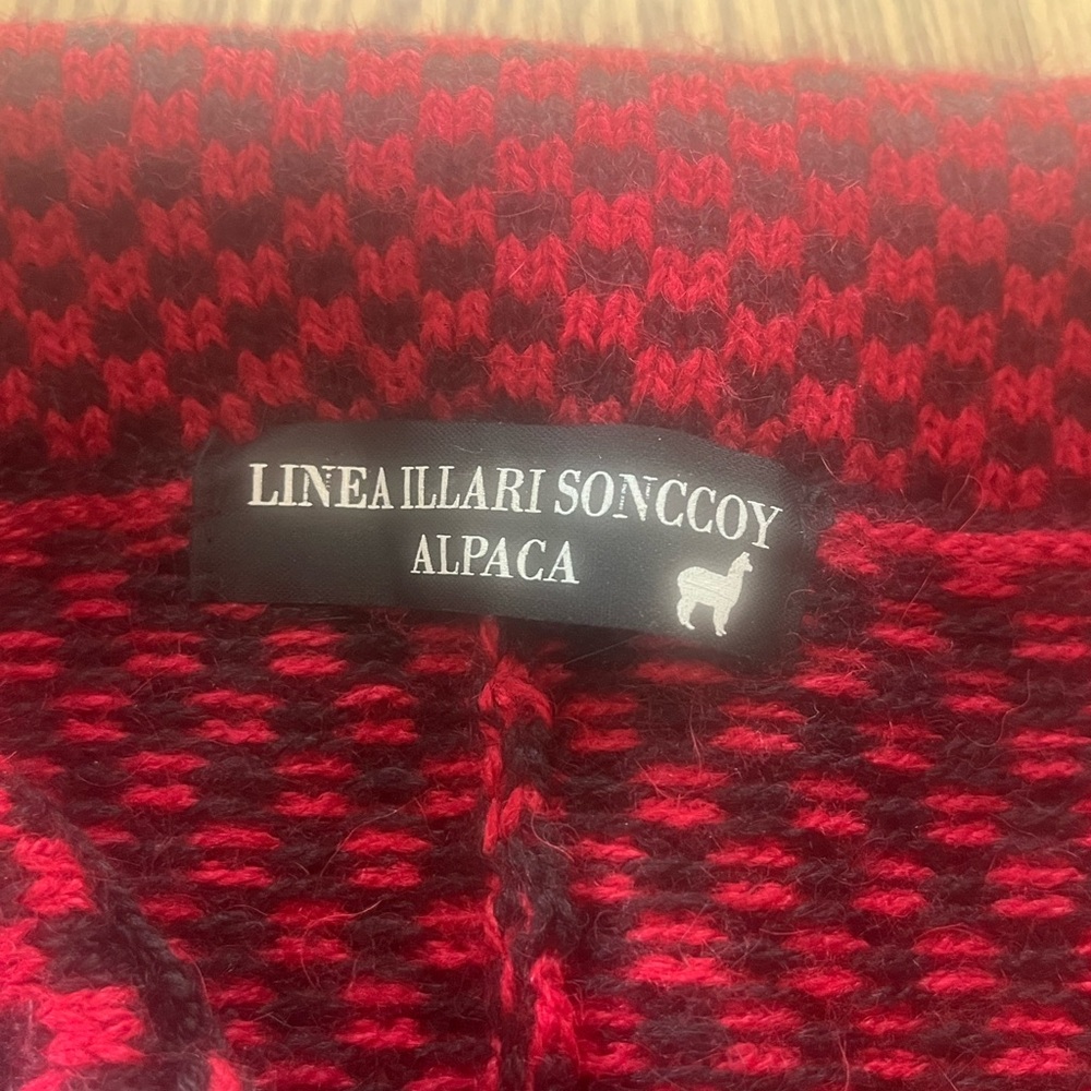 Linea Illari Sonccoy Alpaca Red Black Cape Poncho Made Peru Cape One Size Wool - Picture 5 of 11